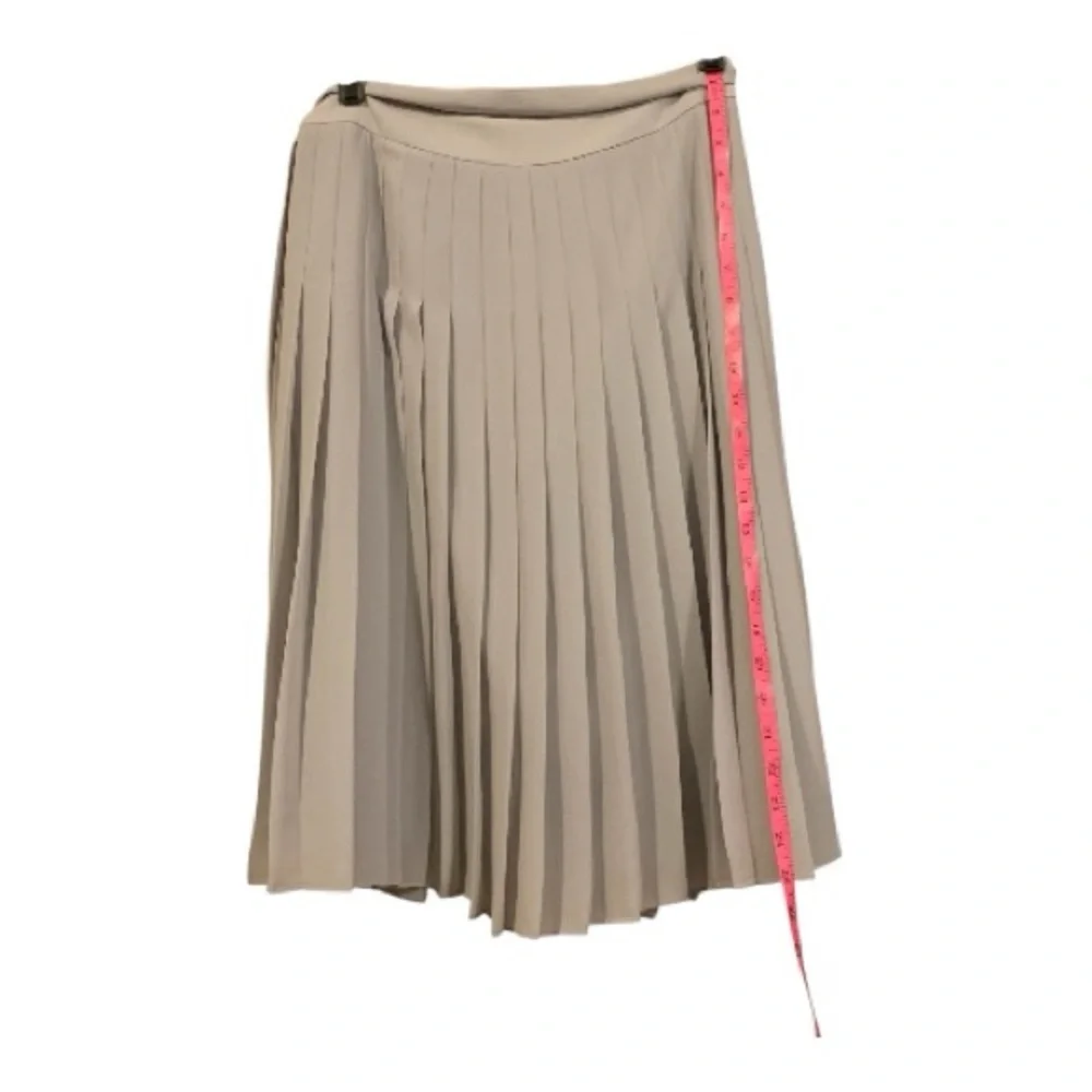 Ann Taylor Light Gray Chiffon Pleated A-Line Skirt Delicate Tie Waist Size 2 - Picture 8 of 9